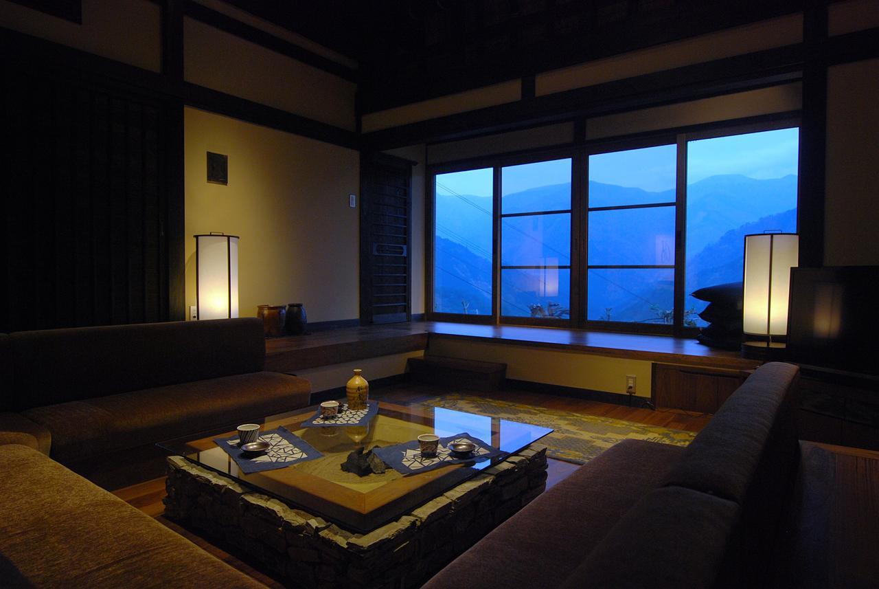Вилла Tougenkyo Iya No Yamazato Wakabayashi Экстерьер фото