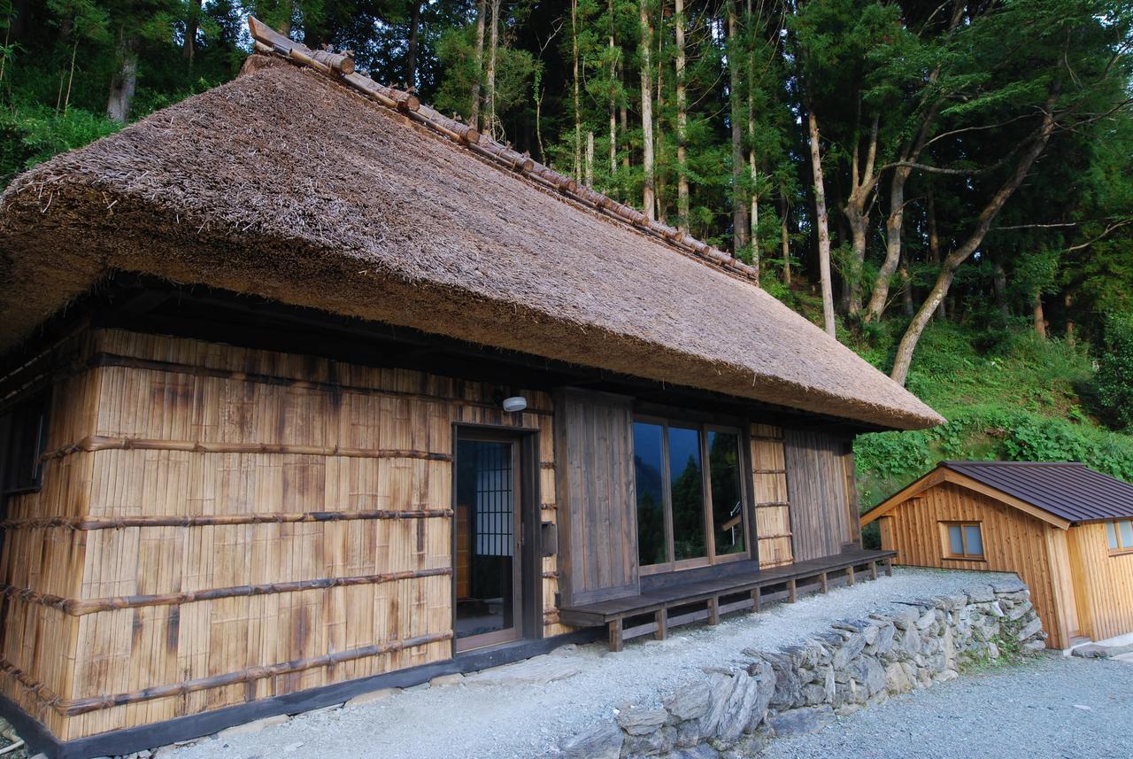 Вилла Tougenkyo Iya No Yamazato Wakabayashi Экстерьер фото